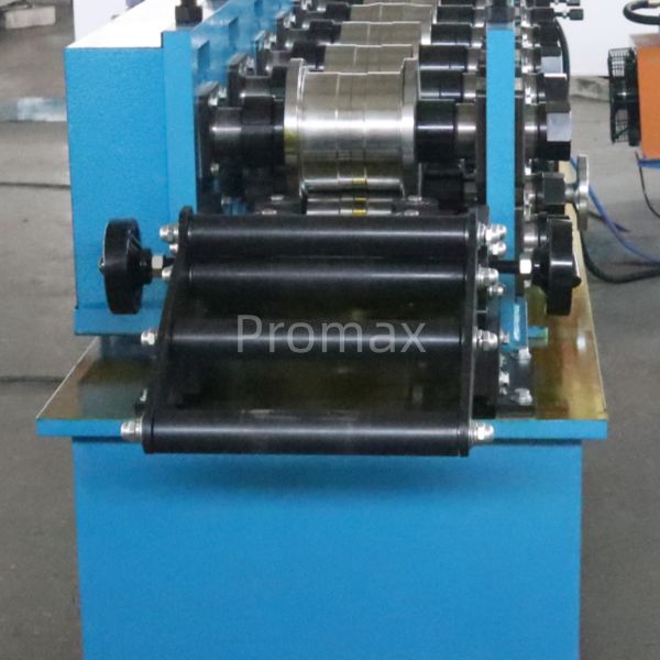 omega channel roll forming machine feeding table