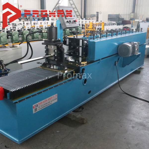 Máquina Perfiladora de Canales Omega