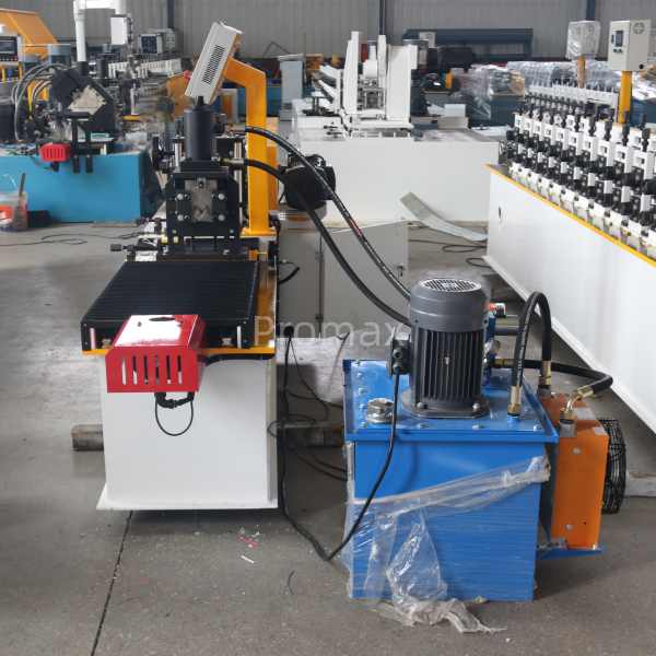 angle forming machine